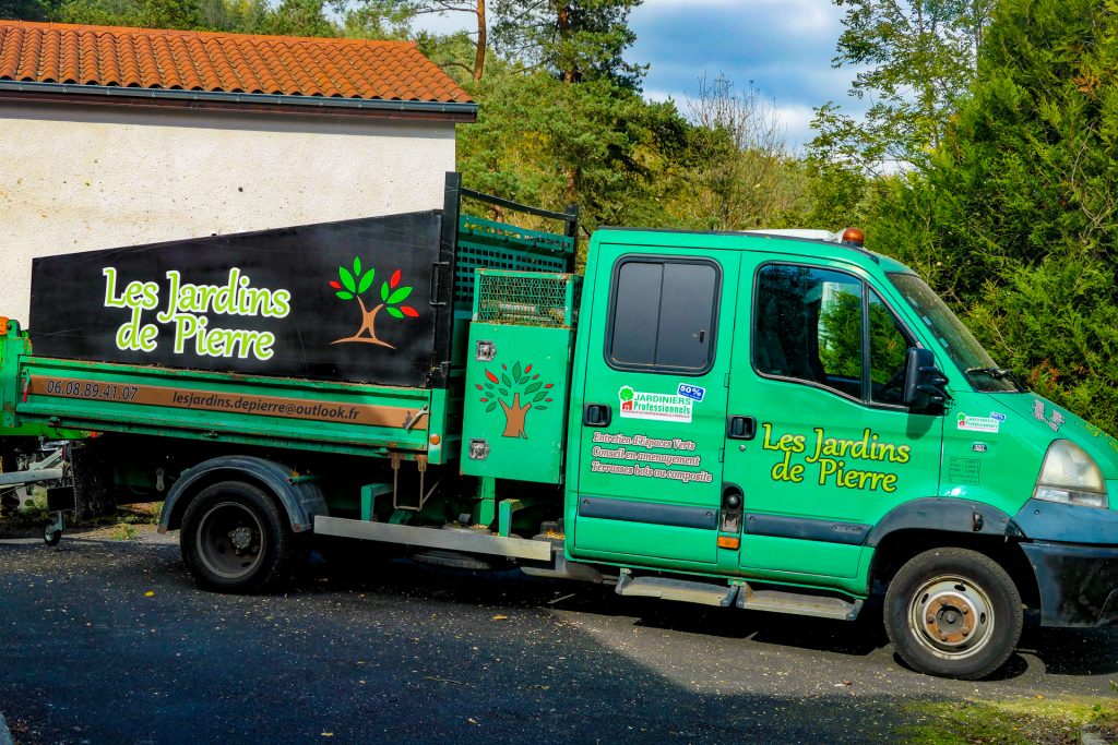 Les Jardins de Pierre-Paysagiste-Entretien-Jardin-Pelouse-elagage-projet-plantation-conception-exterieur-amenagement-Loire-Haute Loire-départements-42-43-credits impôts-professionnel-qualité